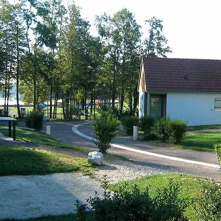 哈利德滨海酒店