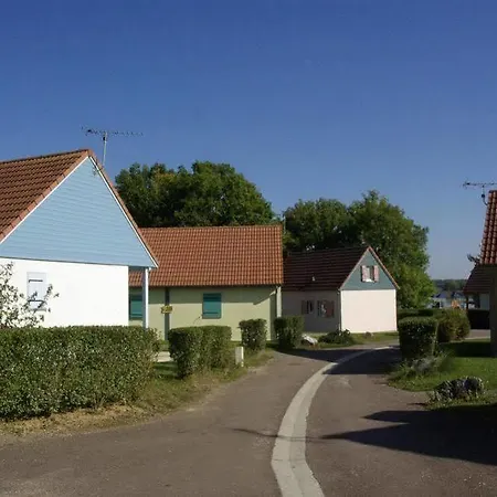 哈利德滨海酒店 度假居 *